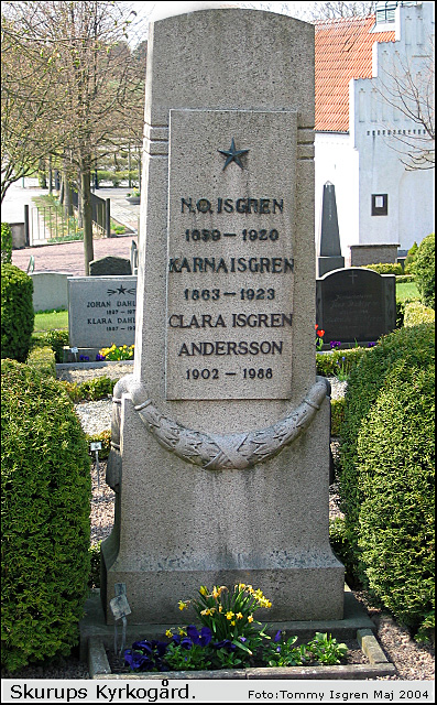 Nils-Olof och Karna Isgren samt dottern Klara Anderssons gravsten