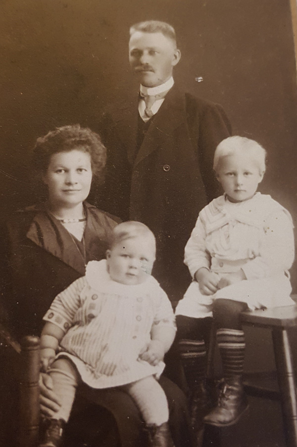 Familjen Anders Strömqvist ca 1914